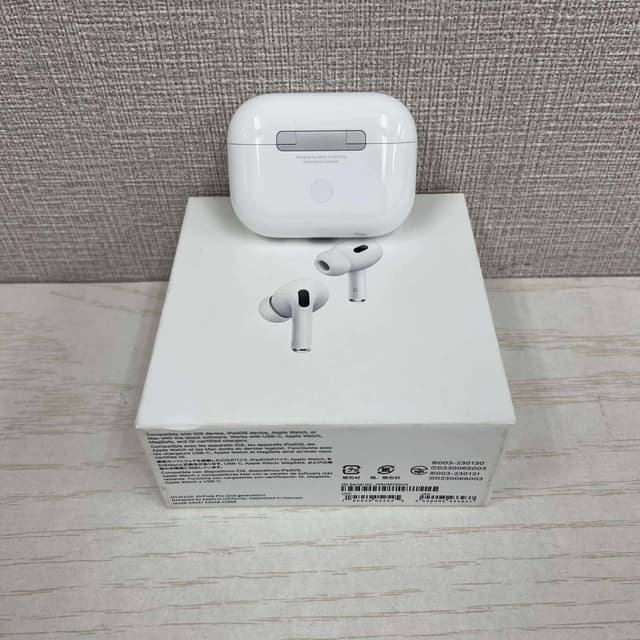 5745. AirPods Pro 2 type C new99% bh apple đếm 1/1/2026 fullbox, giá 2man3