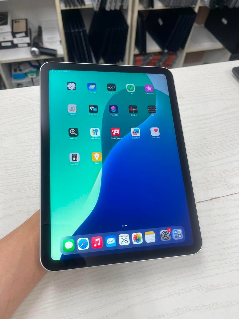 7315. Ipad A16 Gen11 2025 11inch 128GB wifi bạc pin100% sạc 0 lần bh Apple đến 7/3/2027 phụ kiện cáp sạc, giá 5man2